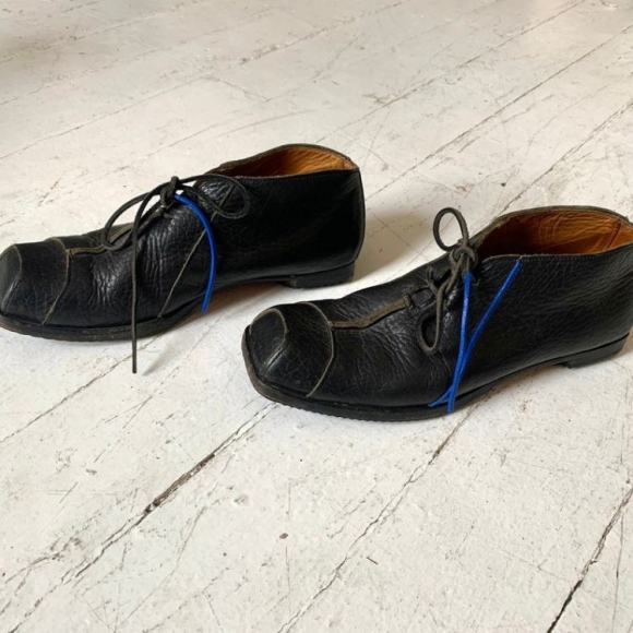 Men's 90s Cydwoq Leather Shoes Hand Painted Minimalist Unique Shape | Canada